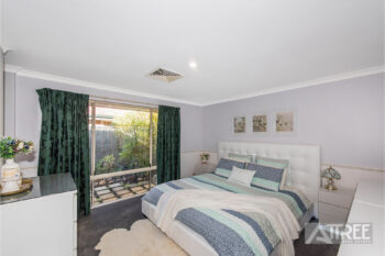 Listing image for 17 Pinewood Walk, Canning Vale  WA  6155