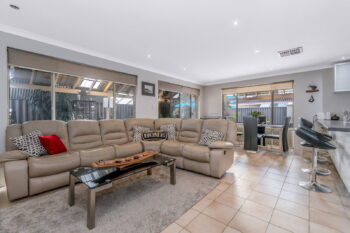 Listing image for 2/35 Grundy Way, Thornlie  WA  6108