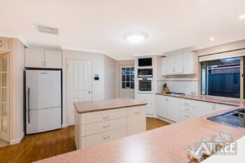 Listing image for 13 Valleyview Trail, Canning Vale  WA  6155