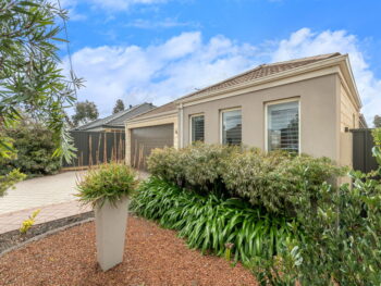 Listing image for 8 Olsen Bend, Harrisdale  WA  6112