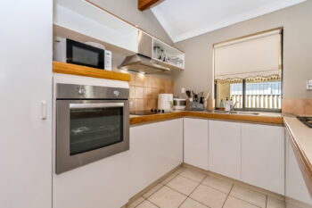 Listing image for 9 Iandra Loop, Carramar  WA  6031
