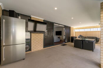 Listing image for 2 Wiroo Way, Byford  WA  6122