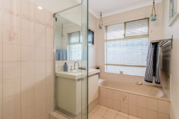 Listing image for 29 Fairfield Gardens, Canning Vale  WA  6155