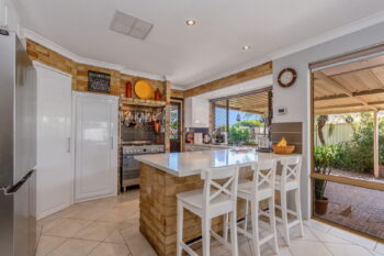 Listing image for 10 Mulga Place, Thornlie  WA  6108