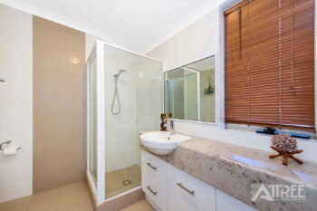 Listing image for 11 The Crest, Canning Vale  WA  6155