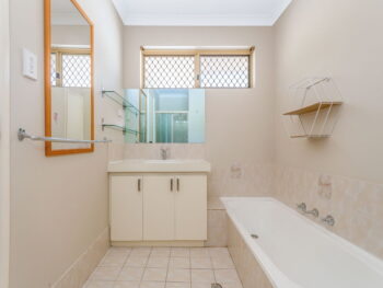 Listing image for 4/33 Chesterton Road, Bassendean  WA  6054