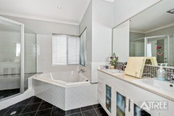 Listing image for 11 Churchill Green, Canning Vale  WA  6155