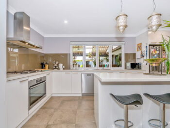 Listing image for 15 Empire Way, Thornlie  WA  6108