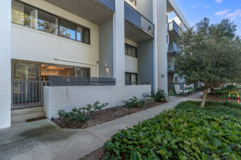 Listing image for 4/59 Breaksea Drive, North Coogee  WA  6163