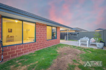 Listing image for 9 Glenora Way, Harrisdale  WA  6112