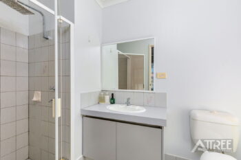 Listing image for 15 Wyton Place, Gosnells  WA  6110