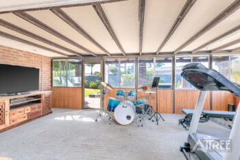 Listing image for 10 Chifley Place, Huntingdale  WA  6110