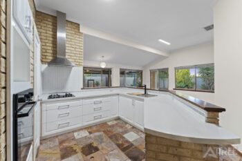 Listing image for 4 Camelot Court, Thornlie  WA  6108