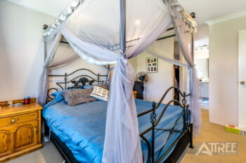 Listing image for 10 Cornforth Way, Piara Waters  WA  6112