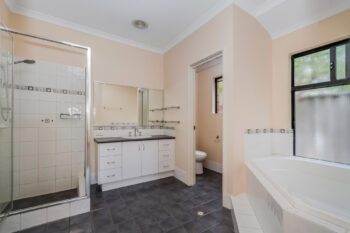 Listing image for 7 Dennis Way, Canning Vale  WA  6155