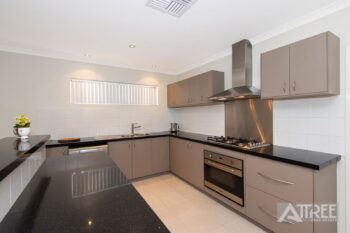 Listing image for 5 Glentrool Gardens, Canning Vale  WA  6155