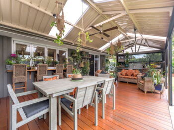 Listing image for 15 Empire Way, Thornlie  WA  6108