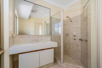 Listing image for 13 Maitland Place, Thornlie  WA  6108