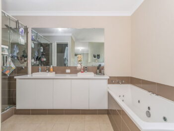 Listing image for 35 Nesbit Drive, Haynes  WA  6112