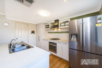 Listing image for 4/194 Boardman Road, Canning Vale  WA  6155