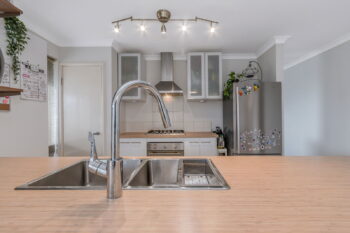 Listing image for 12 Middle Parkway, Canning Vale  WA  6155