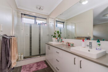 Listing image for 6 Wintergreen Crescent, Treeby  WA  6164