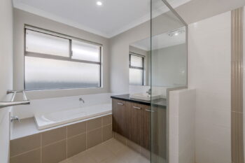 Listing image for 5 Basil Loop, Treeby  WA  6164