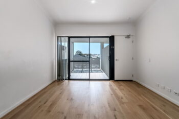 Listing image for 28/1 Glenariff Boulevard, Canning Vale  WA  6155