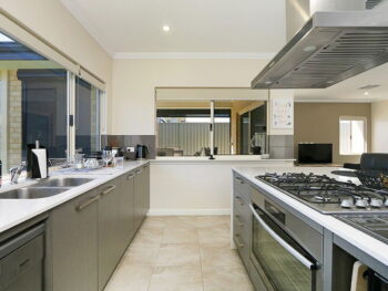Listing image for 6 Carbeen View, Piara Waters  WA  6112