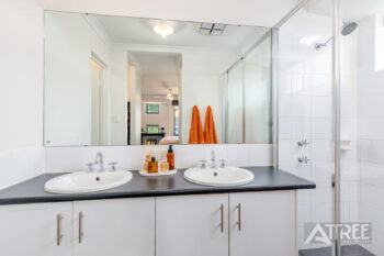 Listing image for 9 Glenora Way, Harrisdale  WA  6112