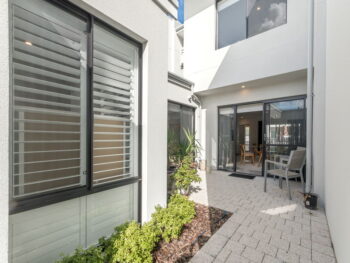 Listing image for 5 Catseye Walk, Treeby  WA  6164