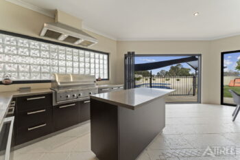 Listing image for 12 Glen Iris Drive, Jandakot  WA  6164