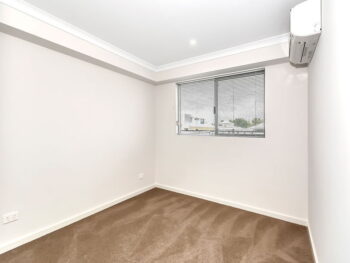 Listing image for 4/2 Delaronde Drive, Success  WA  6164