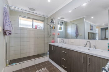 Listing image for 7 Blarney Place, Canning Vale  WA  6155