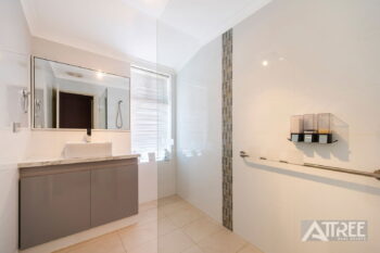 Listing image for 11 The Crest, Canning Vale  WA  6155