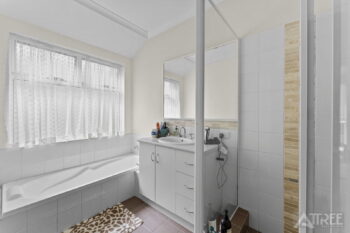 Listing image for 35 Carlton Loop, Canning Vale  WA  6155