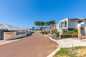 Listing image for 4 Conifer Place, Kardinya  WA  6163