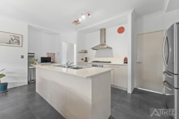 Listing image for 21 Windcrest Way, Meadow Springs  WA  6210