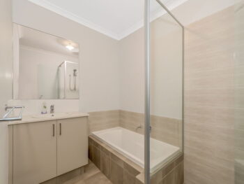 Listing image for 8 Boranup Rise, Piara Waters  WA  6112