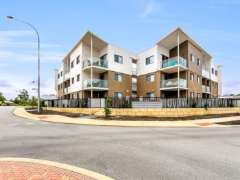 Listing image for 4/2 Delaronde Drive, Success  WA  6164