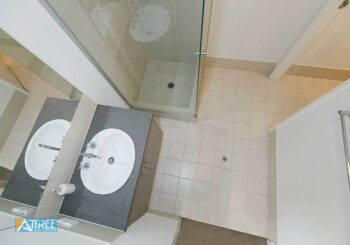 Listing image for 44 Middle Parkway, Canning Vale  WA  6155