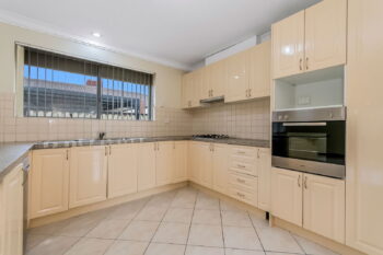 Listing image for 21 Currawong Way, Thornlie  WA  6108