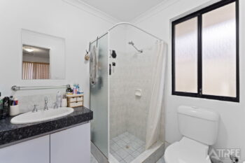 Listing image for 100 Lauterbach Drive, Gosnells  WA  6110