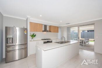 Listing image for 28 Hydrangea Road, Treeby  WA  6164