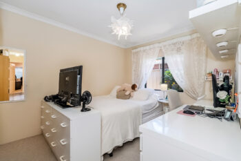 Listing image for 10 Pinewood Walk, Canning Vale  WA  6155