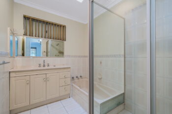 Listing image for 21 Currawong Way, Thornlie  WA  6108