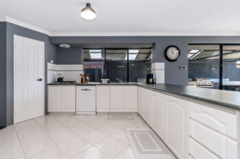 Listing image for 21 Tarragon Place, Thornlie  WA  6108