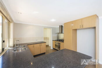 Listing image for 3/8 Batsford Way, Canning Vale  WA  6155