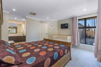 Listing image for 7 Blarney Place, Canning Vale  WA  6155