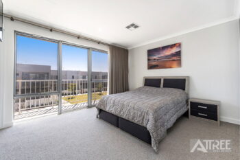 Listing image for 8 Catseye Walk, Treeby  WA  6164